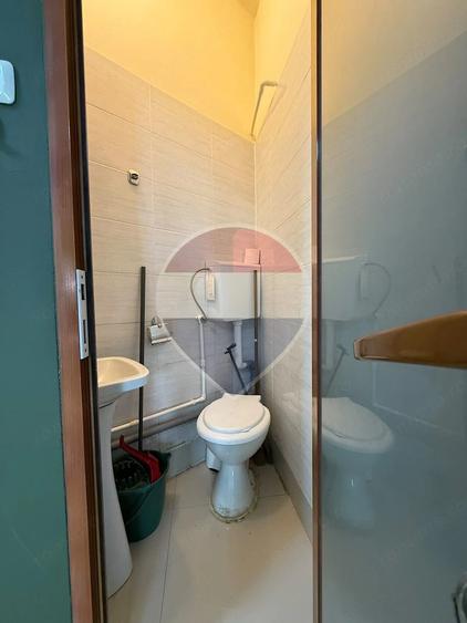 Spațiu comercial, de 74 mp, în Central