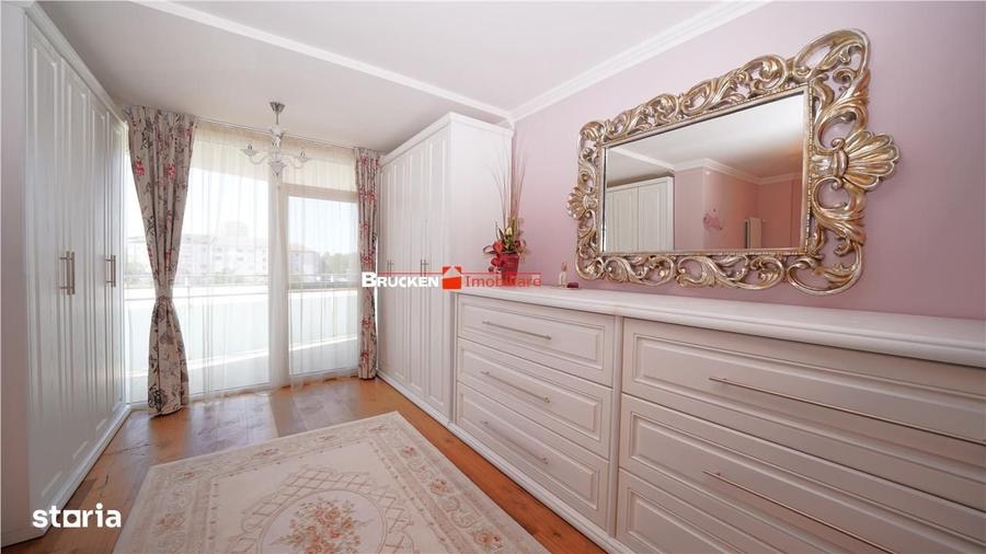 Apartament cu 3 camere în Iosia