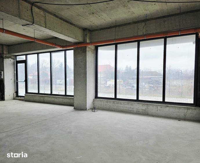 Spațiu comercial, de 460 mp, în Galata