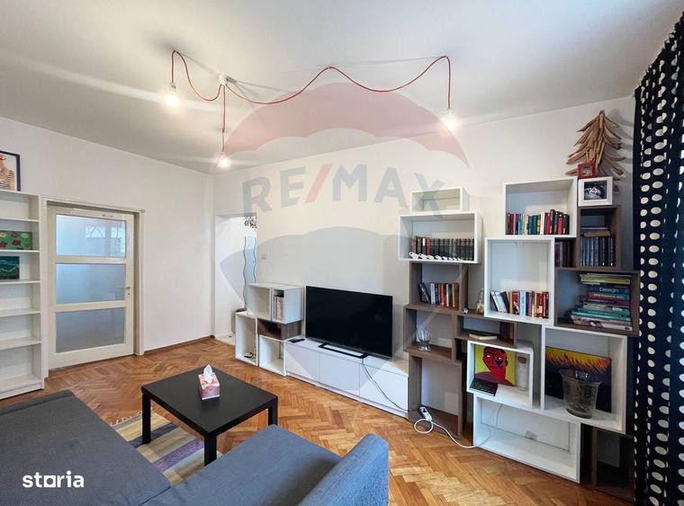 Apartament cu 2 camere semidecomandat în Tei