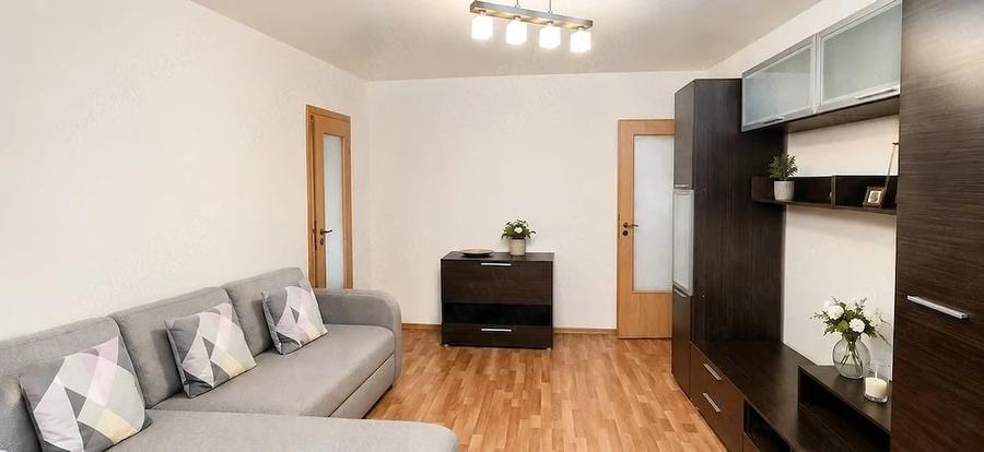 Apartament cu 2 camere semidecomandat în Girocului