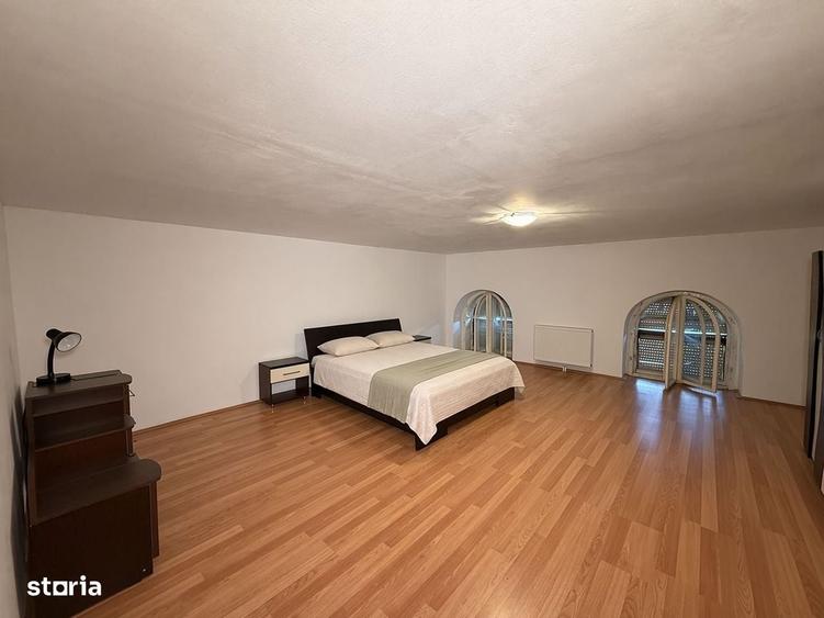 Apartament cu 4 camere în Central