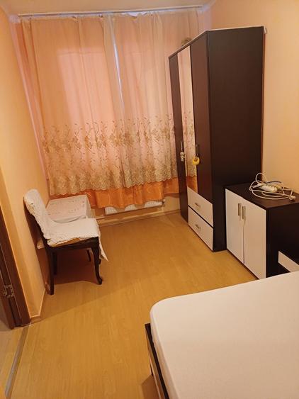 Inchiriez apartament 2 camere - 10