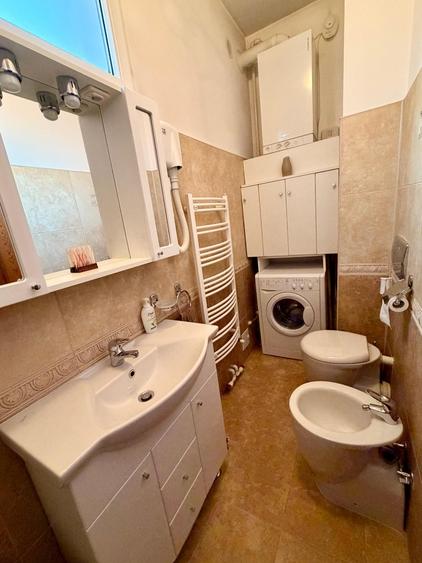 Apartament cu 2 camere decomandat în Centrul Istoric