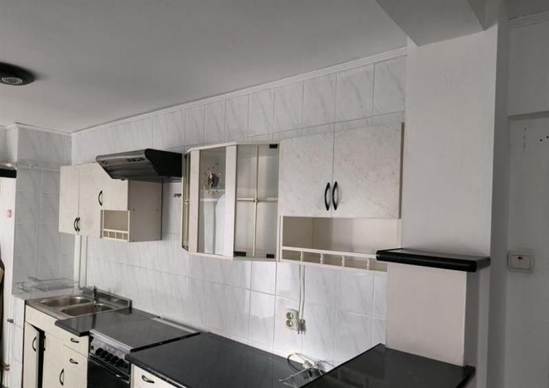 Apartament cu 4 camere decomandat în Aurel Vlaicu