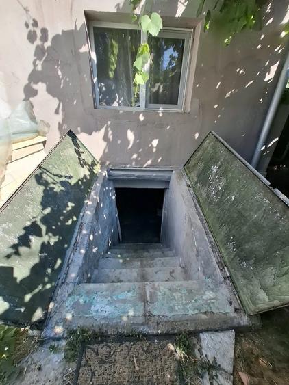 Casă cu 4 camere cu Teren 2382 Mp în Cerneți