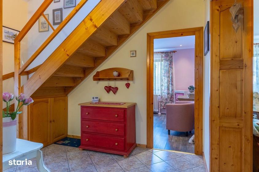 Casă cu 4 camere în Unirii