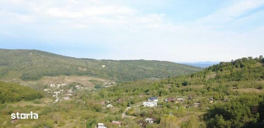 Casă cu 3 camere cu Teren 125 Mp în Șoimari
