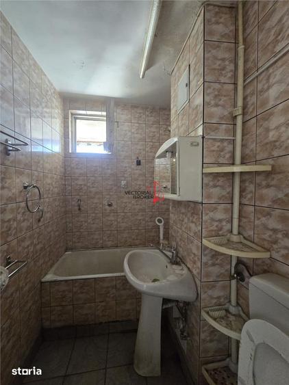 Apartament cu 2 camere semidecomandat în Colentina