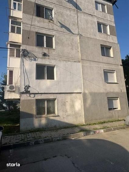 Vand apartament in zona monumentului, etaj 2 - 2