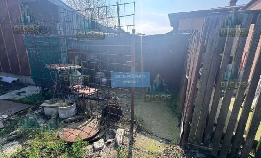Casă individuală cu 3 camere cu Canalizare în Semicentral