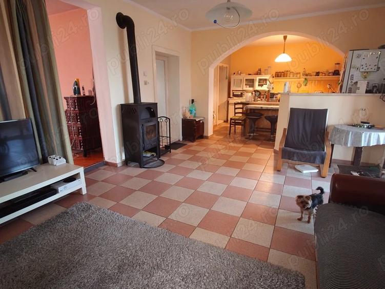 De vanzare direct de la proprietar Teren intravilan cu casa, in spatele cladirii VOX Torontal - 2