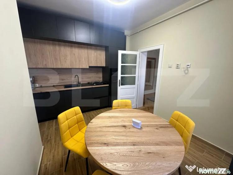 Apartament cu 4 camere decomandat în Titulescu