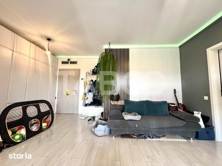 Apartament cu 2 camere semidecomandat în Sopor