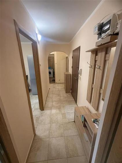 Apartament cu 2 camere semidecomandat, mobilat în Zorilor