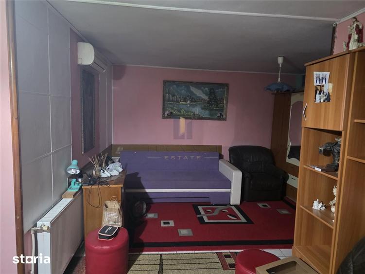 Apartament cu 6 camere în Aradului