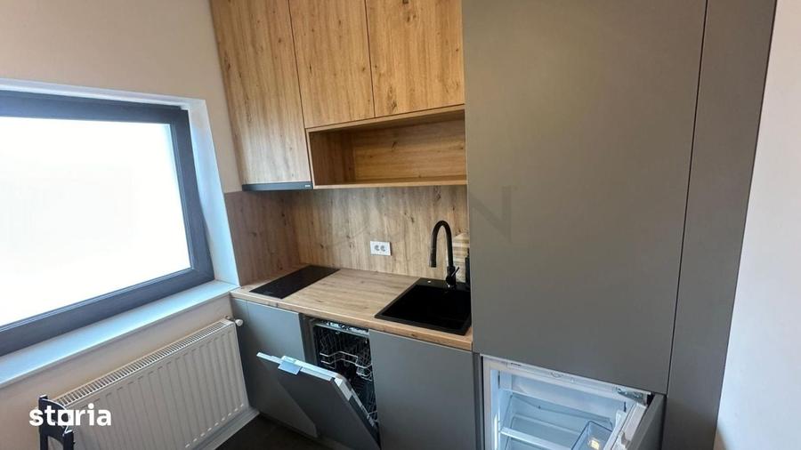 Apartament cu 3 camere semidecomandat în Central