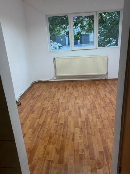 Garsonieră decomandată în Exterior Vest