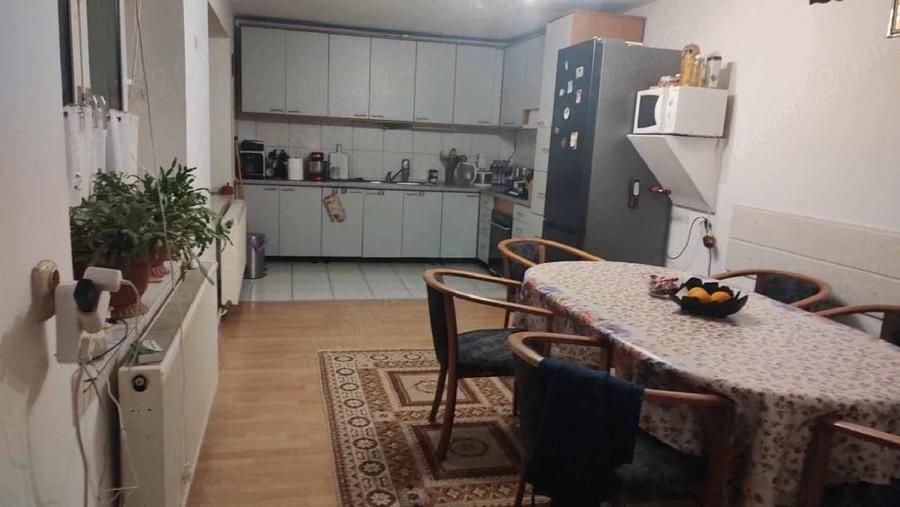 Casă cu 2 camere cu Teren 1134 Mp în Central