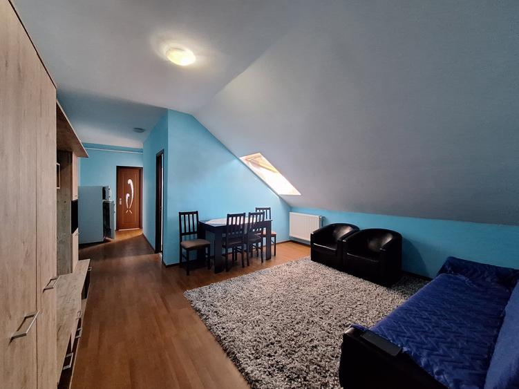 Apartament cu 2 camere semidecomandat, mobilat în Florești