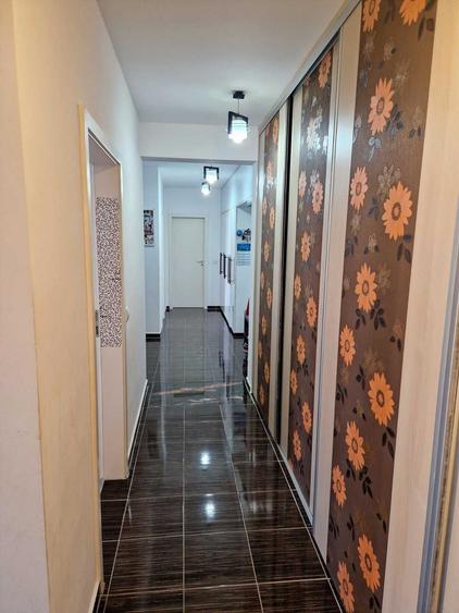 Apartament cu 3 camere decomandat în Avantgarden