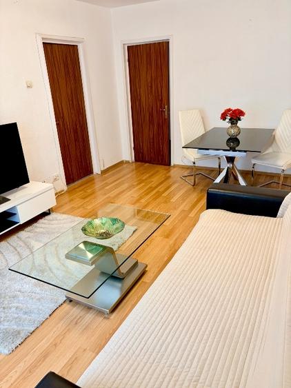 Apartament cu 3 camere semidecomandat, mobilat în Nicolae Grigorescu
