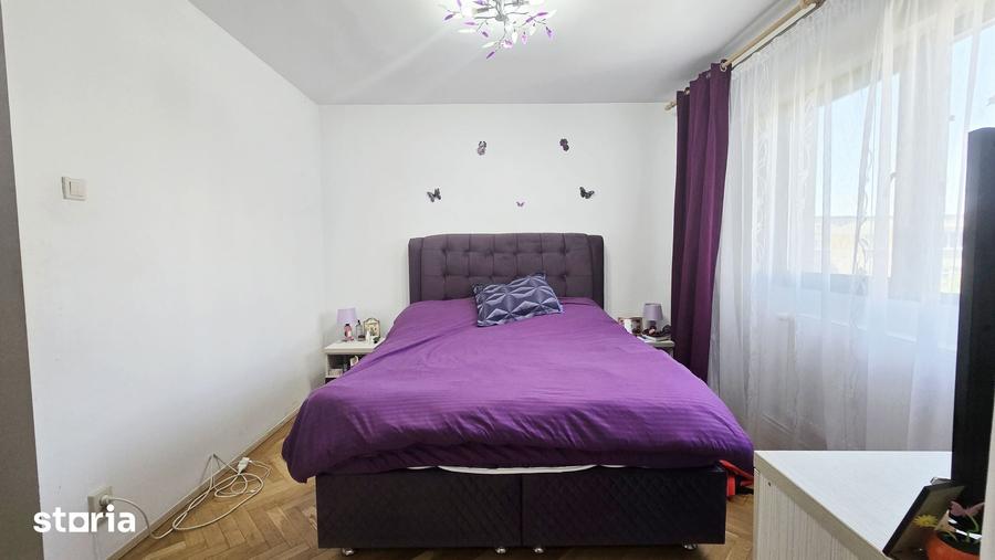 Apartament cu 4 camere decomandat în Republicii