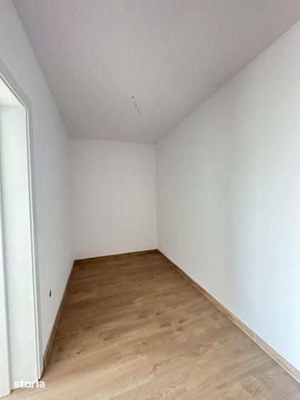 Casă cu 4 camere cu Teren 250 Mp în Central
