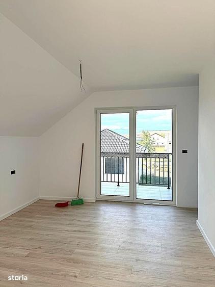 Casă cu 4 camere cu Teren 400 Mp în Central