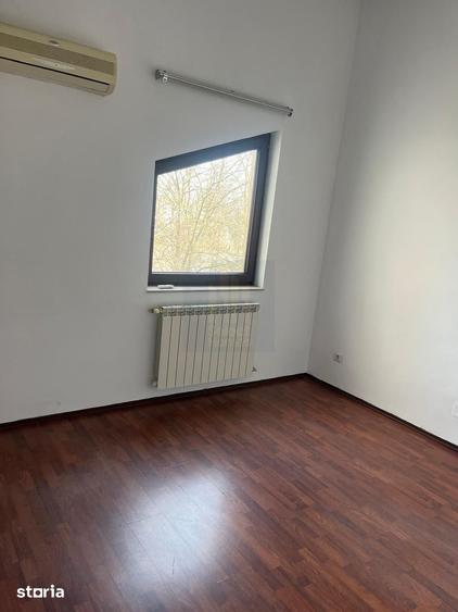 Casă cu 7 camere decomandat cu Teren 120 Mp în Floreasca