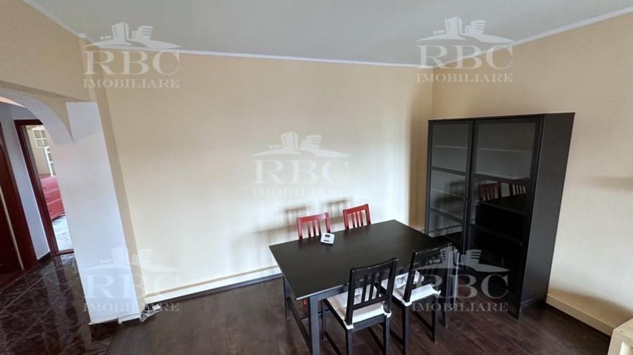 Apartament cu 3 camere semidecomandat în Mărăști