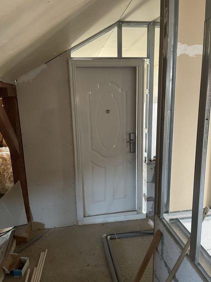 Apartament cu 4 camere decomandat în Cetate
