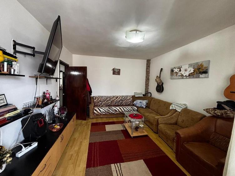 Apartament cu 2 camere decomandat, mobilat în Ostroveni