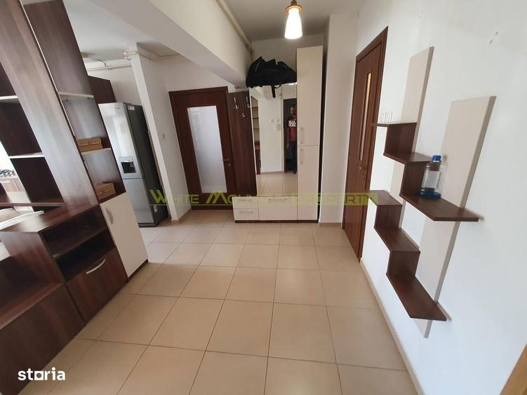 Apartament cu 3 camere decomandat, mobilat în Aviației