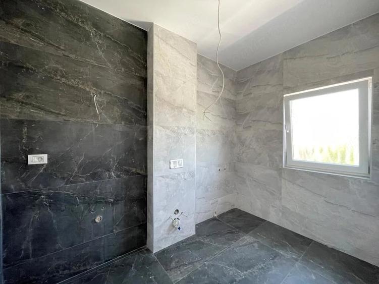 Casă cu 4 camere cu Teren 299 Mp în Ghiroda