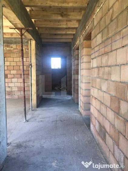 Casă cu 3 camere cu Teren 610 Mp în Cristian