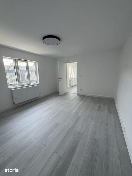 Casă cu 3 camere cu Teren 220 Mp în Central