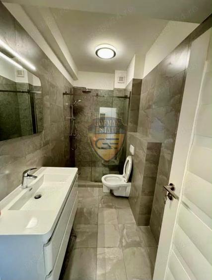 Apartament cu 2 camere semidecomandat, mobilat în Central