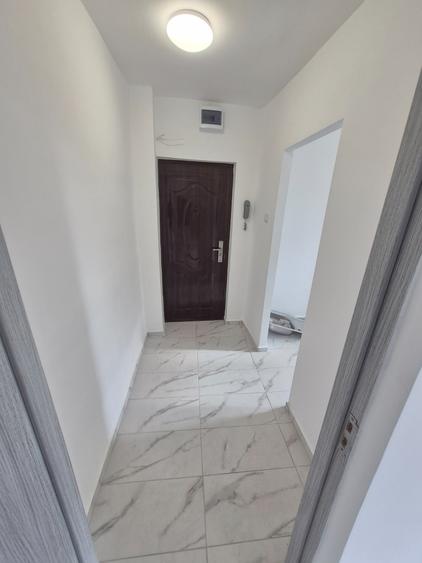 2Cam--Sagului-7 Min de Spitalul Judetean--Renovat--45MP-75.000 Euro!Neg - 17