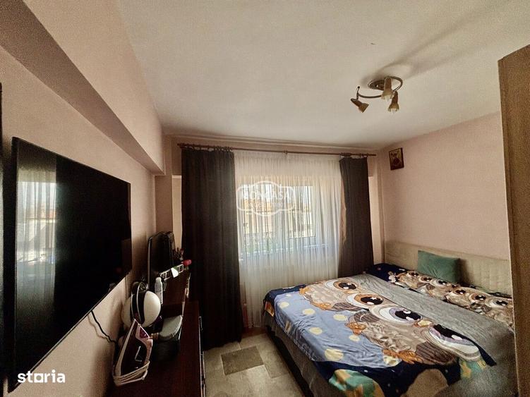 Apartament cu 3 camere semidecomandat în Central