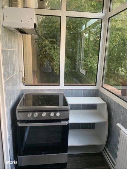 Apartament cu 3 camere decomandat în Eremia