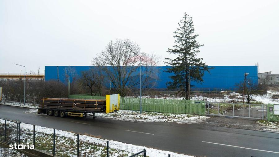 Spațiu comercial, de 1,800 mp, în Central