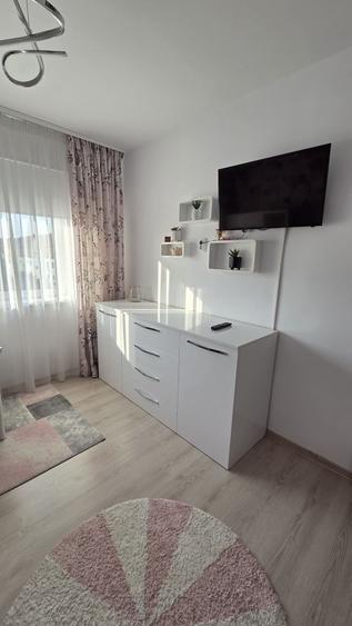Apartament cu 3 camere decomandat în Șelimbăr