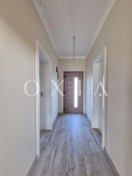 Duplex cu 5 camere cu Canalizare în Giroc