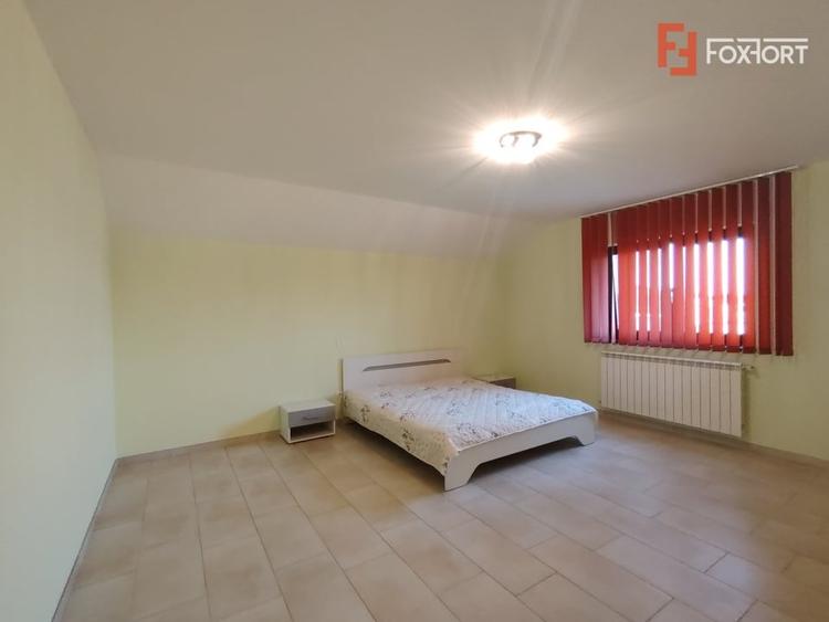 Casă individuală cu 6 camere cu Canalizare în Giroc