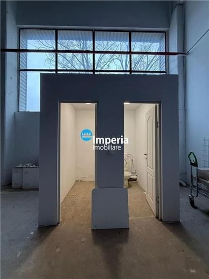 Spațiu industrial, de 700 mp, în Baza 3