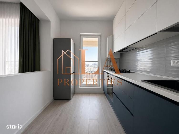 Apartament cu 3 camere decomandat în Titan