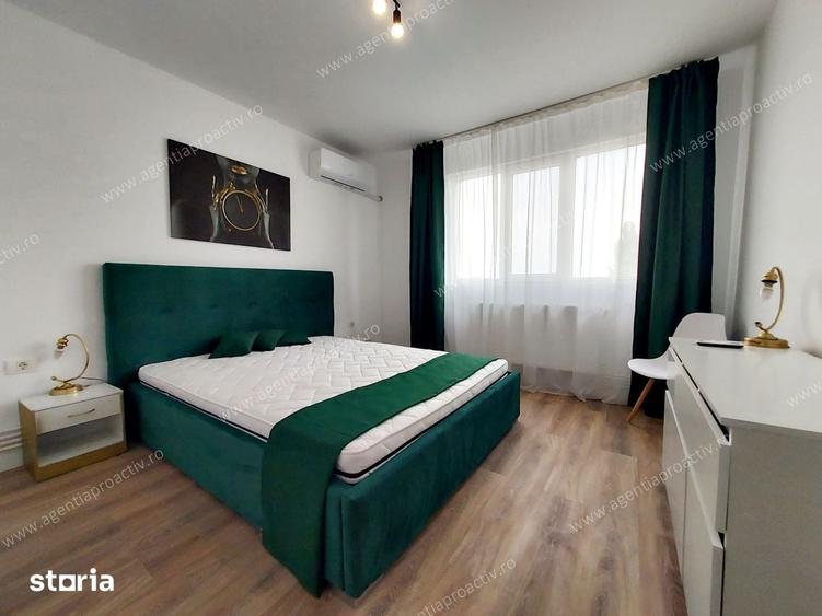 Apartament cu 4 camere decomandat în Central