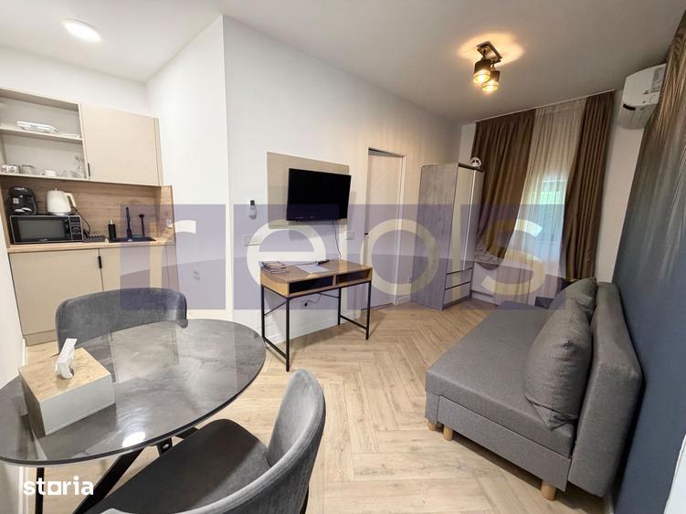 Casă cu 8 camere cu Teren 144 Mp în Centrul Civic
