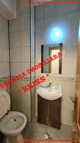 Apartament cu 3 camere decomandat în Prundu
